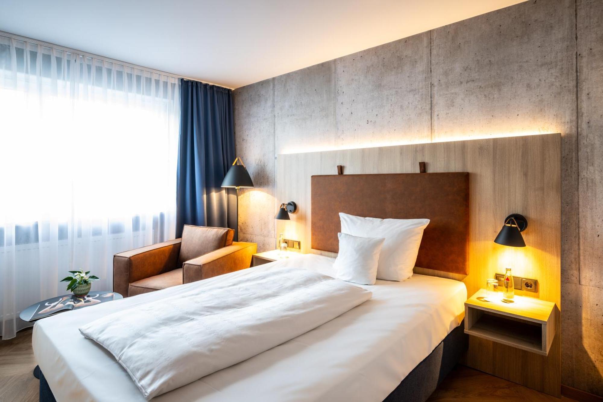 Hotel Herzogspark ヘルツォーゲンアウラッハ エクステリア 写真