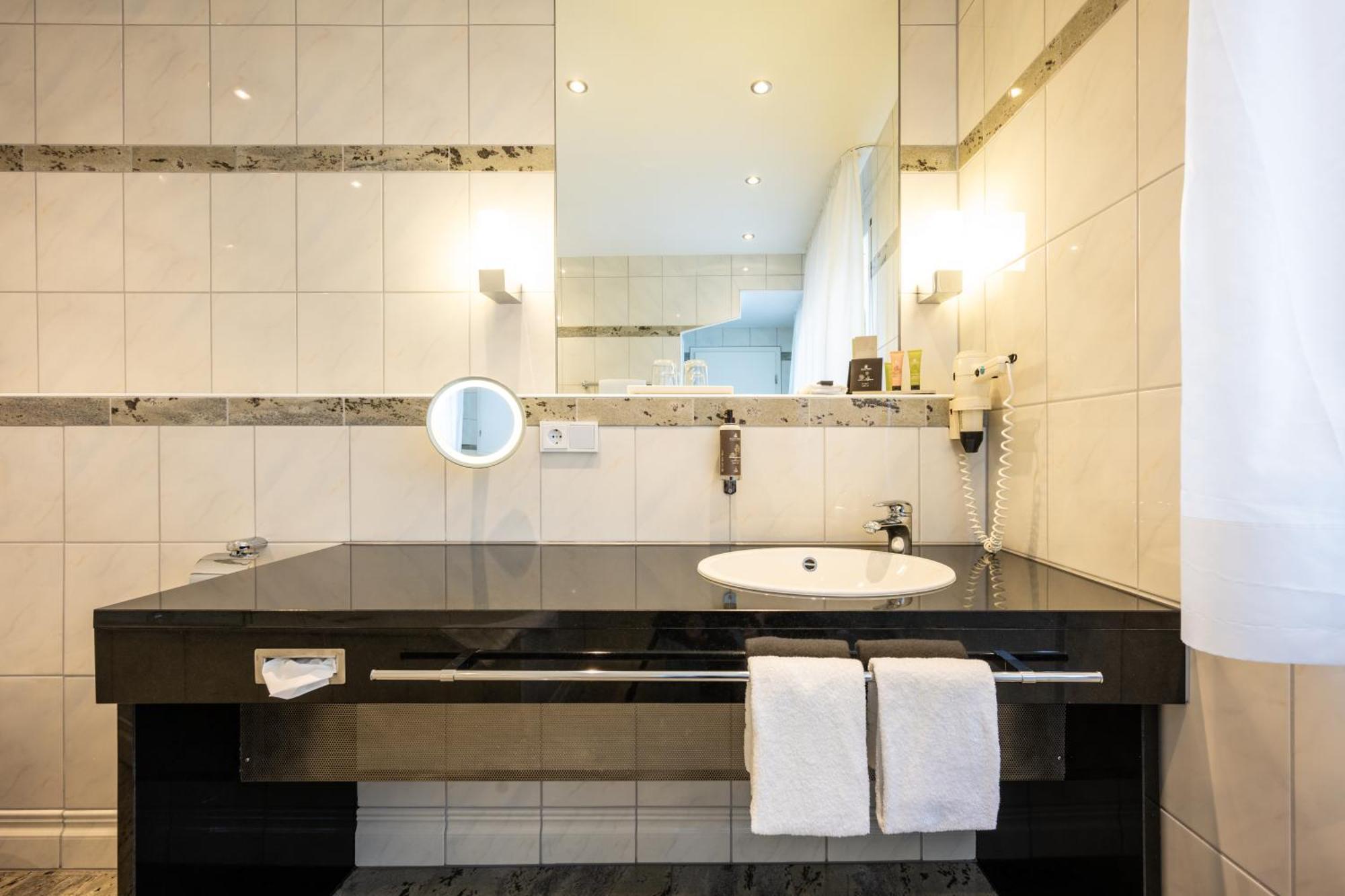 Hotel Herzogspark ヘルツォーゲンアウラッハ 部屋 写真