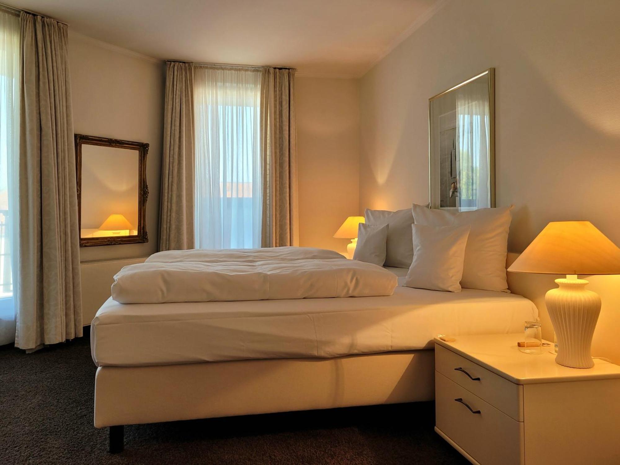 Hotel Herzogspark ヘルツォーゲンアウラッハ 部屋 写真